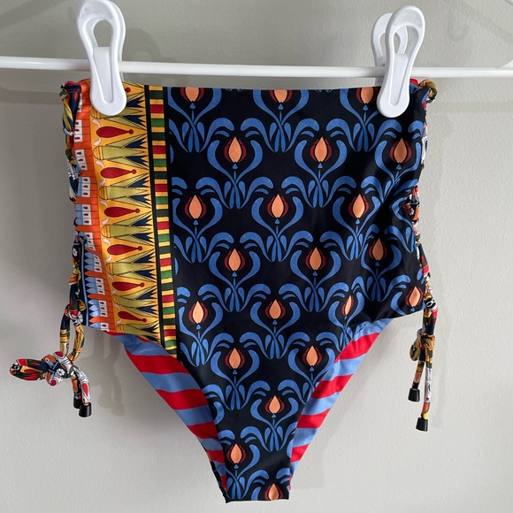Agua Bendita Stacy Menfis Bikini Set - Bandeau Top/ Bottom - Sizes S/XS - NWT! - Picture 8 of 12